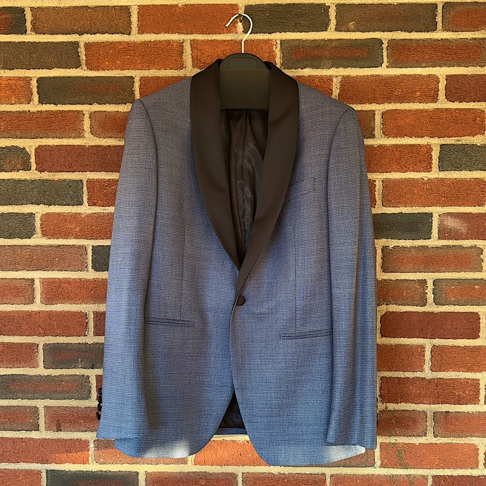 Like New Bonobos Capstone Slim Fit Wool Dinner Jacket
Midnight Blue 38 R